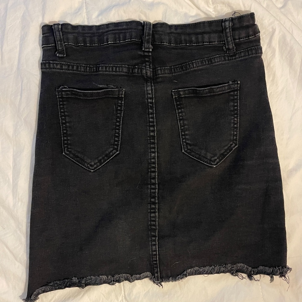 Mini Skirt - Picture 4 of 5